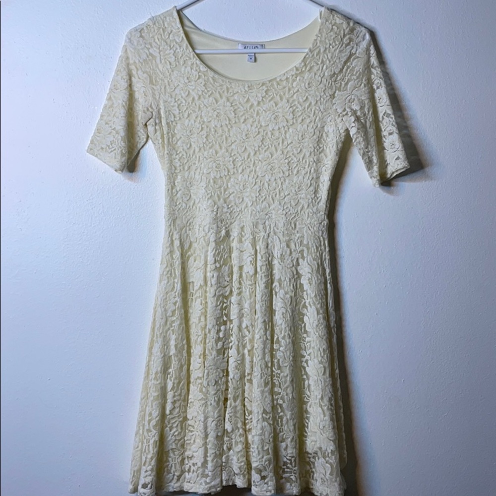 Delia*s cream lace dress